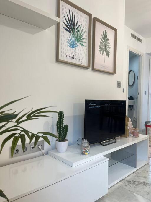 Love Rent4 Malaga Lyli Торремолинос Экстерьер фото