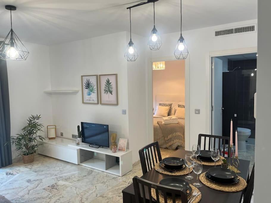 Love Rent4 Malaga Lyli Торремолинос Экстерьер фото